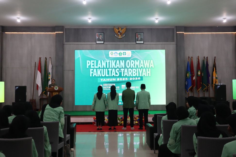 Fakultas Tarbiyah UNUGIRI Lantik Ormawa Periode 2025/2026, Dekan Tekankan Keseimbangan Akademik dan Organisasi